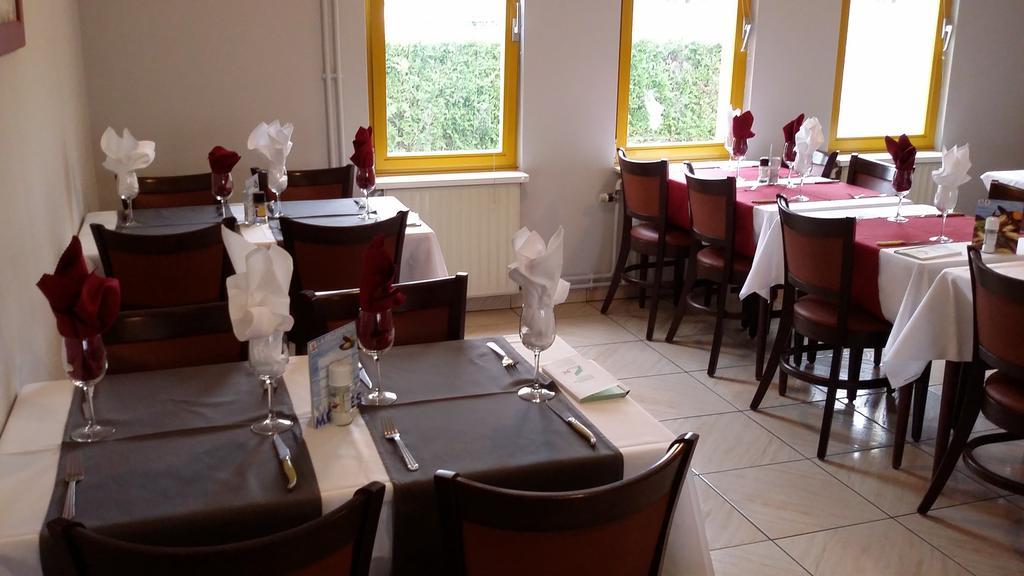 Hotel De Foetz Luaran gambar