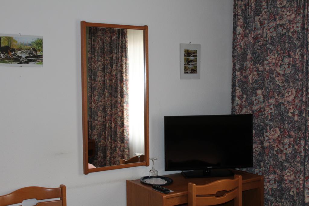 Hotel De Foetz Luaran gambar