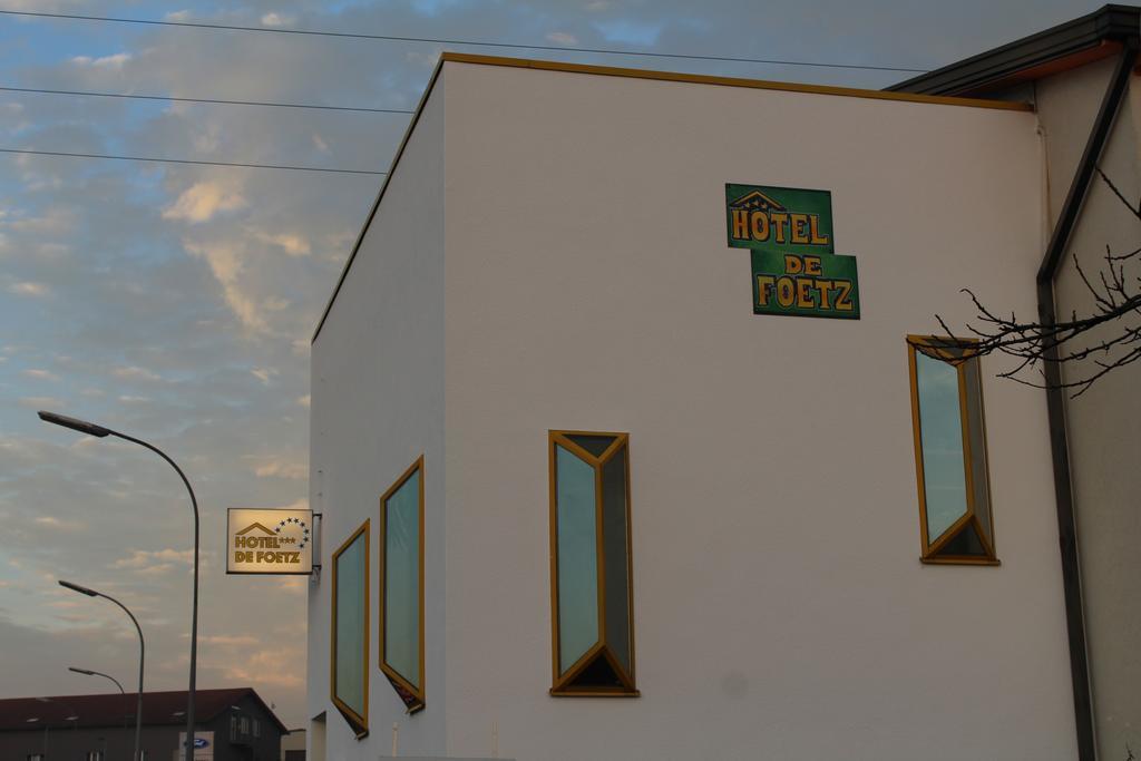 Hotel De Foetz Luaran gambar